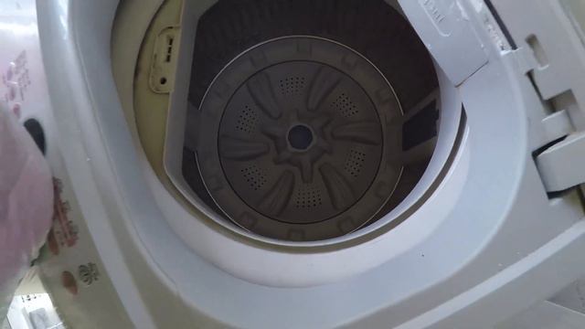 Наша первая стирка на острове Самуи смотреть онлайн