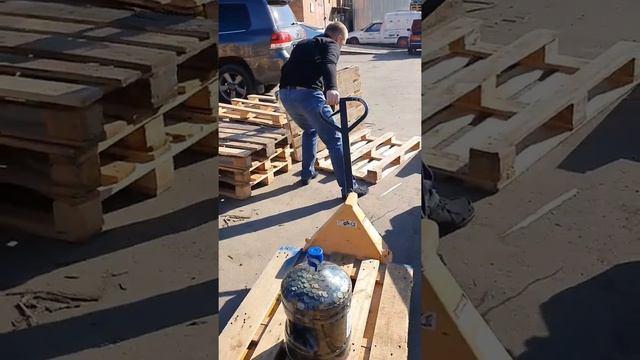 Полная бутылка 19 литров 10-ти рублевыми монетами. Такого нет на Ютубе.  Экслюзив.