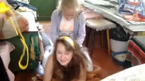 Девки бесятся на даче часть 1
