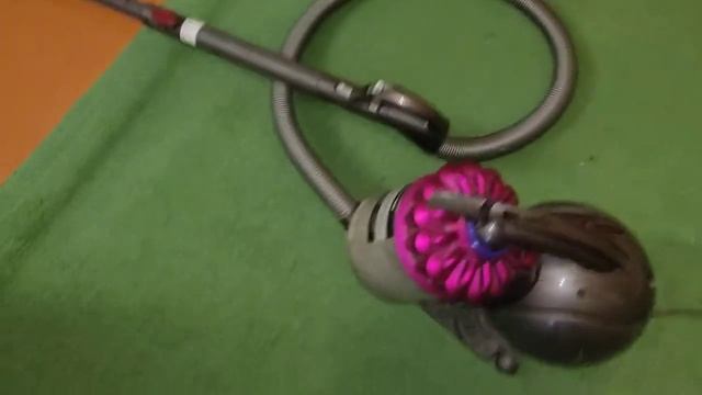 пылесос Dyson, как правильно пользовалься (720p) (1).mp4