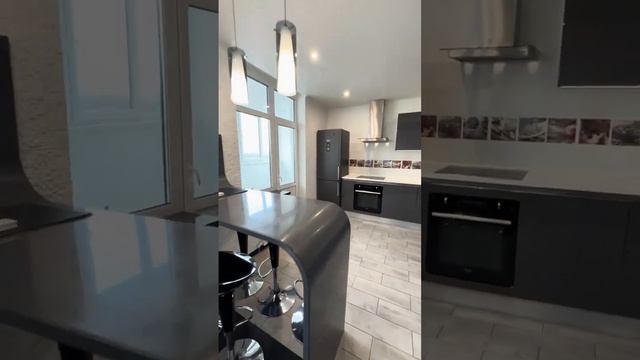 Простора 3-к квартира в ЖК Зелений острів 2 / Renting a two-bedroom apartment near the u.s. embassy смотреть онлайн
