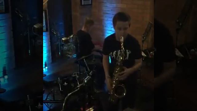 Rock'n Roll mal anders... Saxophon & Akkordeon rocken die Fifties! смотреть онлайн