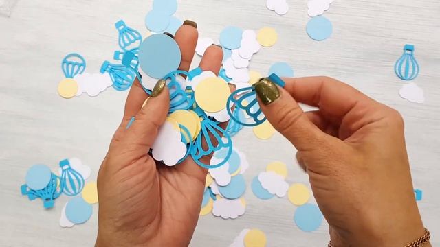 Конфетти для декора праздника в стиле путешествий с воздушным шаром. Декор праздничного стола. смотреть онлайн