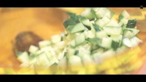 Салат с креветками, огурцом и авокадо (Рецепты от Easy Cook)