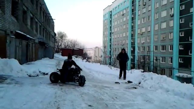 Бэтмэн-мобиль , 2008 Объём двигателя 150 куб. см. смотреть онлайн