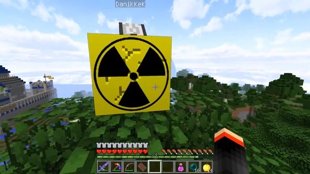 ЯДЕРНЫЙ ВЗРЫВ В МИРЕ МАЙНКРАФТ! КАК ВЫЖИТЬ НУБУ И ДЕВУШКЕ? ЛАКИ БЛОКИ ЗАЩИТА НУБА  MINECRAFT