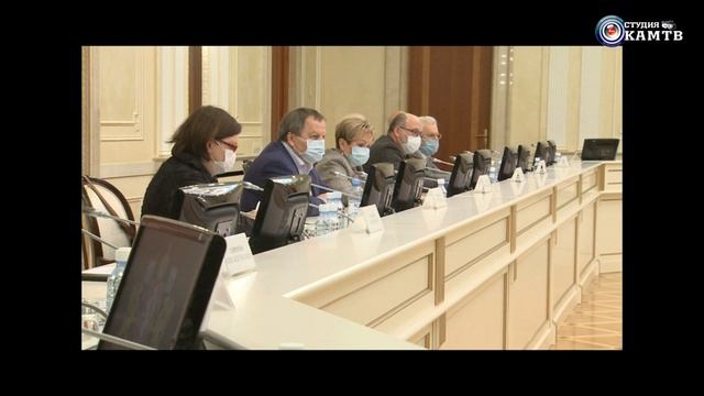 Евгений Куйвашев обсудил с экспертным сообществом тактику . смотреть онлайн