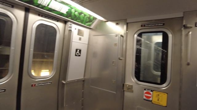 LaGuardia Airport (LGA) to Times Square via Subway & Bus for only $2.75 - Raw & Unedited смотреть онлайн