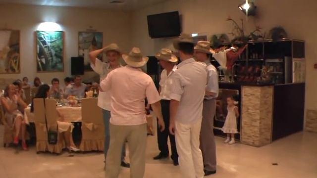 Ведущая Марина.КМВ.mpg смотреть онлайн