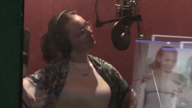 Озвучка триллера Виктория Любицкая ,актриса. смотреть онлайн