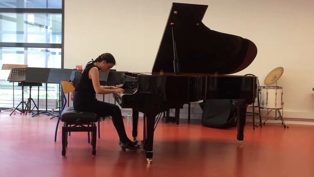 Alberto Ginastera. Tres piezas Opus 6 (I. Cuyana) performed by SOFIA KIRWAN-BAEZ смотреть онлайн