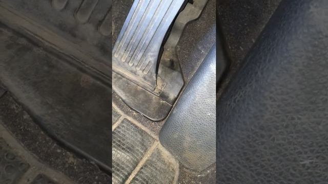 How to remove the accelerator pedal for VW golf смотреть онлайн