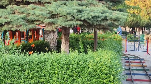 ДЕТСКИЙ ПАРК Развлечений и Машинками! Амин играет с сестрой на Детской Площадке #1 смотреть онлайн