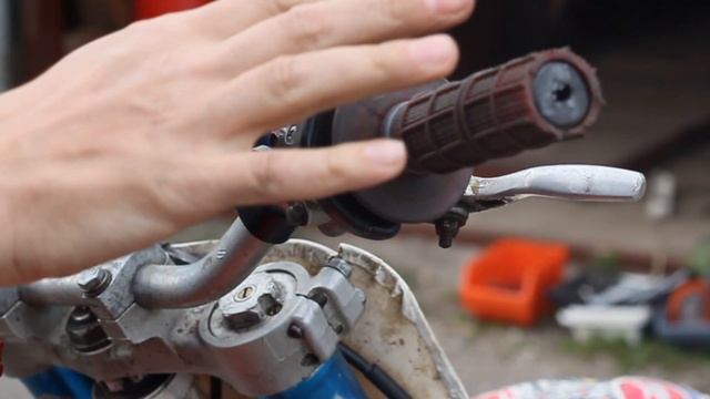 Honda CR250 Воскрешение из хлама - начало смотреть онлайн