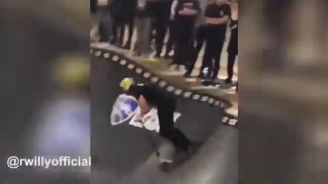 ТРЮКИ НА САМОКАТЕ 2 смотреть онлайн