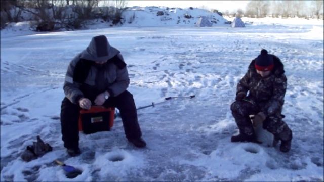 Рыбалка на Чулыме. г. Ачинск 28.11.20г. Автор видео Елена Цыганова смотреть онлайн