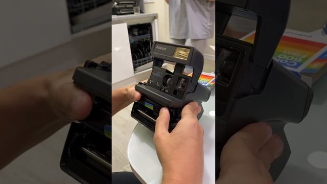 Нашли старенький поларойд и устроили фотосессию смотреть онлайн