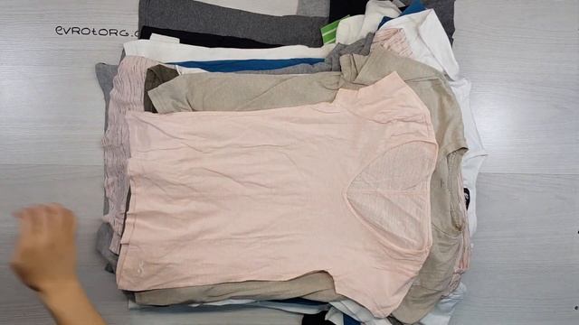 02540 T-SHIRTS HQ (футболки М/Ж) 4 пак 16,9 6,50€ смотреть онлайн