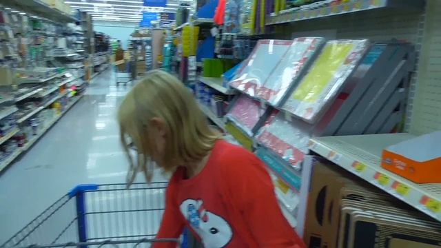 Покупки к школе в США / Покупаем канцелярию для школы в Америке / Бэк ту скул по американски смотреть онлайн