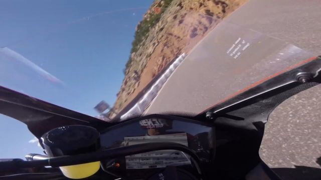 Rennie Scaysbrook Pikes Peak Motorcycle Lap Record - Cycle News смотреть онлайн