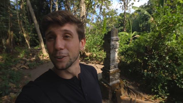 BUILDING A VILLA IN BALI смотреть онлайн
