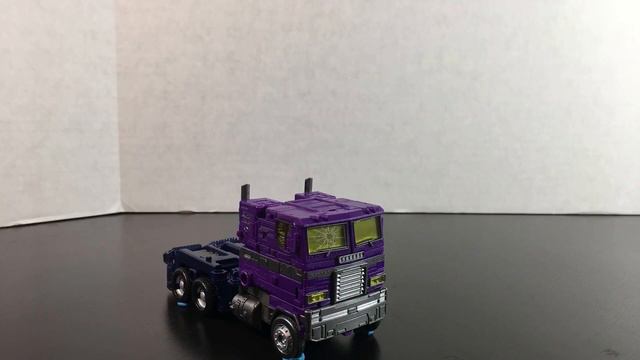 Shattered Glass Optimus Prime | TRANSFORMERS Stop Motion смотреть онлайн