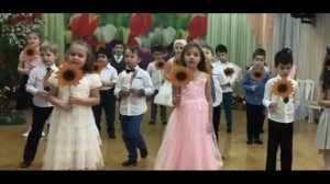Хор группы"Подсолнушки", песня "Мамины цветочки" /Музыкальный руководитель Шатохина О.В./