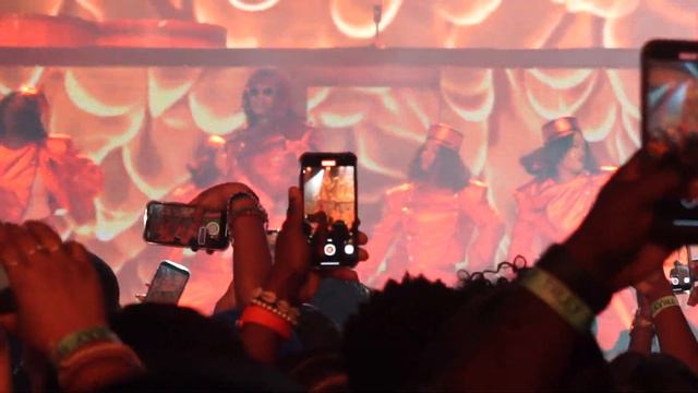 TEYANA TAYLOR CHANGED OUTFITS IN 15 SECONDS, Amazing CHOREO & THEATRICS @ The Last Rose Petal 2 Tou