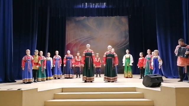 "Ты живи Россия, здравствуй" Ансамбль народной песни "Миринка" смотреть онлайн