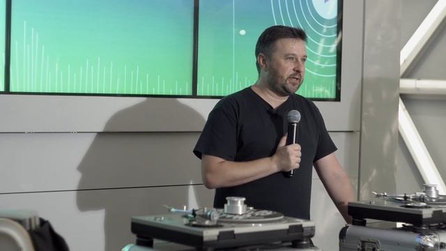 Leto, Shalom! Лекция «Преимущества и тонкости винилового диджеинга» от «Силы Винила»