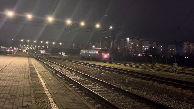 РА1-0027 сообщением Великий Новгород - Рогавка отправляется со станции Великий Новгород смотреть онлайн