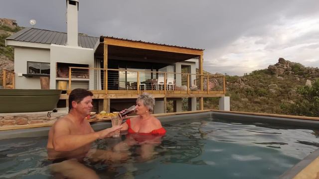 Secluded mountain accommodation, hot tub & splash pool. Western Cape South Africa. Wolfkop Nature R смотреть онлайн