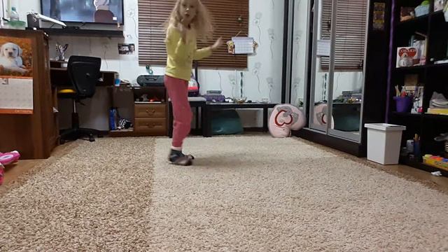 Тихонова николь.Как научиться стоять на руках и делать колесо. смотреть онлайн