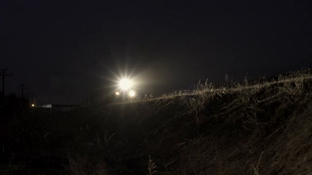 GoRail 2ТЭ116-1034 и Ц30-М 1559 близ бл. пост 4 км / GoRail 2TE116-1034 And C30-M 1559 At Night