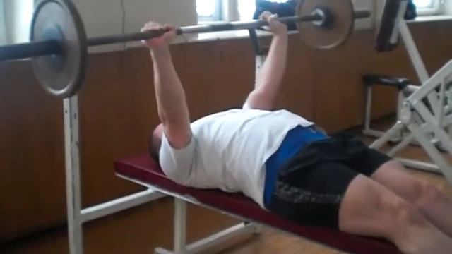 Жим с ногами на лавке-вариант "гробик" смотреть онлайн