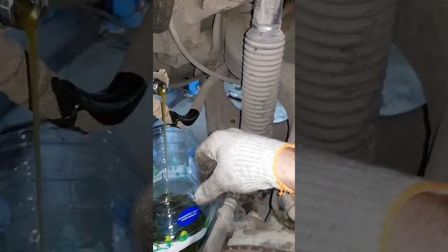 Снятие задних гидравлических амортизаторов на Ниссан Патрол в Техцентре Коуш на ВДНХ. Пневмоподвеск смотреть онлайн