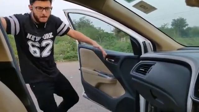 CarryMinati Kiki Do You Love Me Challenge !!! смотреть онлайн