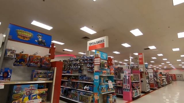 Exploring a Target stuck in the late 80's смотреть онлайн