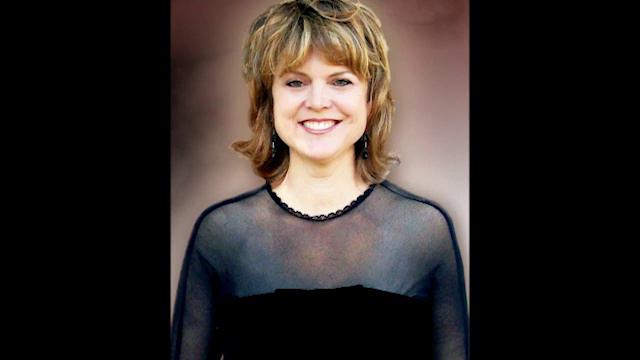 Suzanne Galer performs Dibedibedon смотреть онлайн