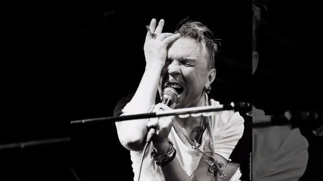 Гарик Сукачев. «Плачь» («Папа») смотреть онлайн