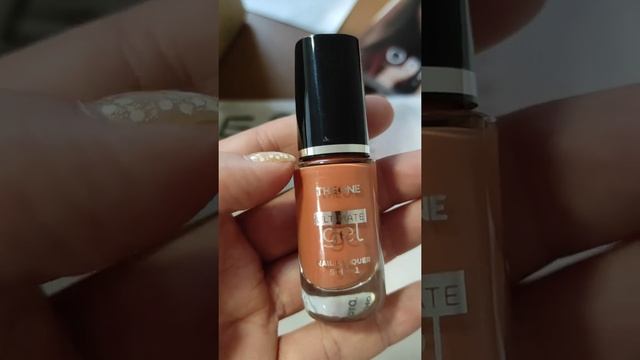 Покрытие для ногтей с эффектом Гель-лака от Орифлэйм смотреть онлайн