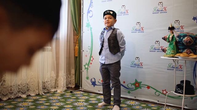 Халыкара туган телләр көненә багышланган бәйрәм ("Ябалак" балалар бакчасы) смотреть онлайн