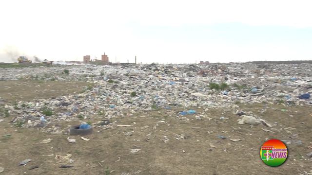 Энемская свалка. Засыпка землей. Видео: Абдрахманов Игорь смотреть онлайн