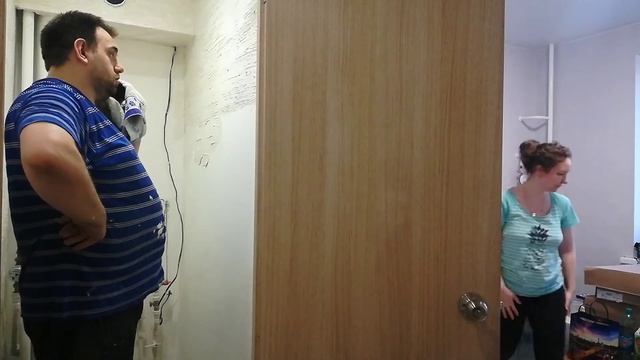 16 серия нашего ремонта) Делаем ремонт в туалете! (декоративная штукатурка) смотреть онлайн