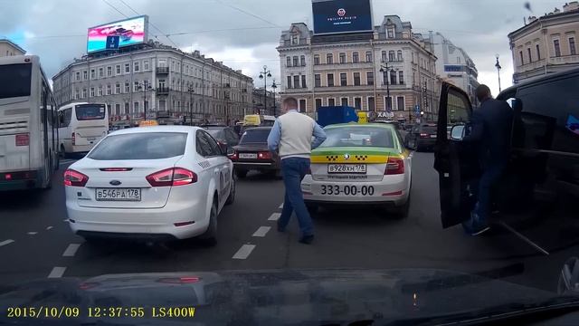 Лютый кабзец! Из-за дебилов...таксистов и встречающих! смотреть онлайн