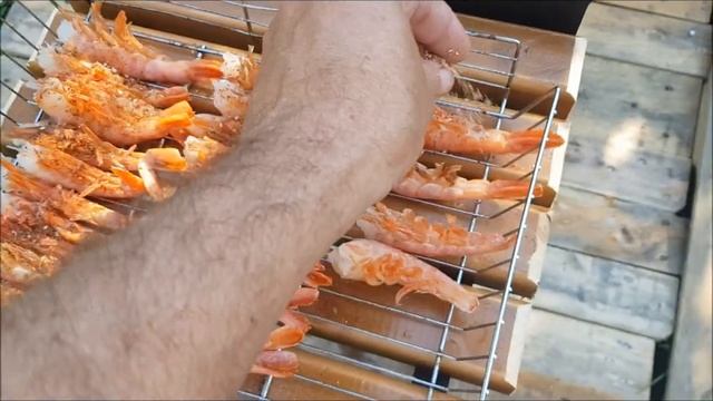 аргентинские креветки на углях смотреть онлайн