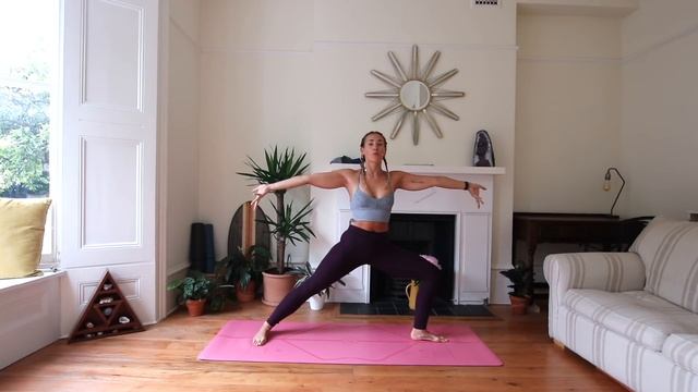 AD: DYNAMIC YOGA | All Levels Fluid Yoga Flow | CAT MEFFAN смотреть онлайн
