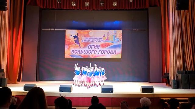 Подарок. #танцыдлядетей. смотреть онлайн