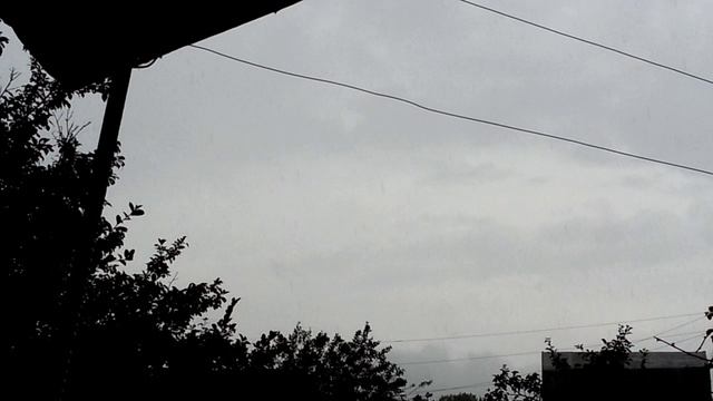 Дождь, раскаты грома смотреть онлайн