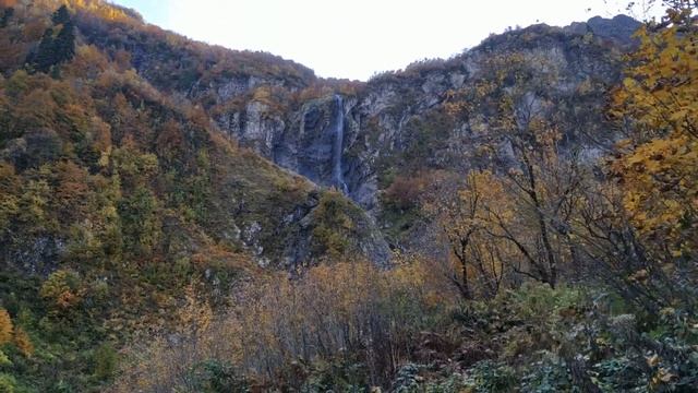 Водопад Поликария (Поликаря). Водопад Штаны в Красной Поляне. 1450 м над уровнем моря. смотреть онлайн
